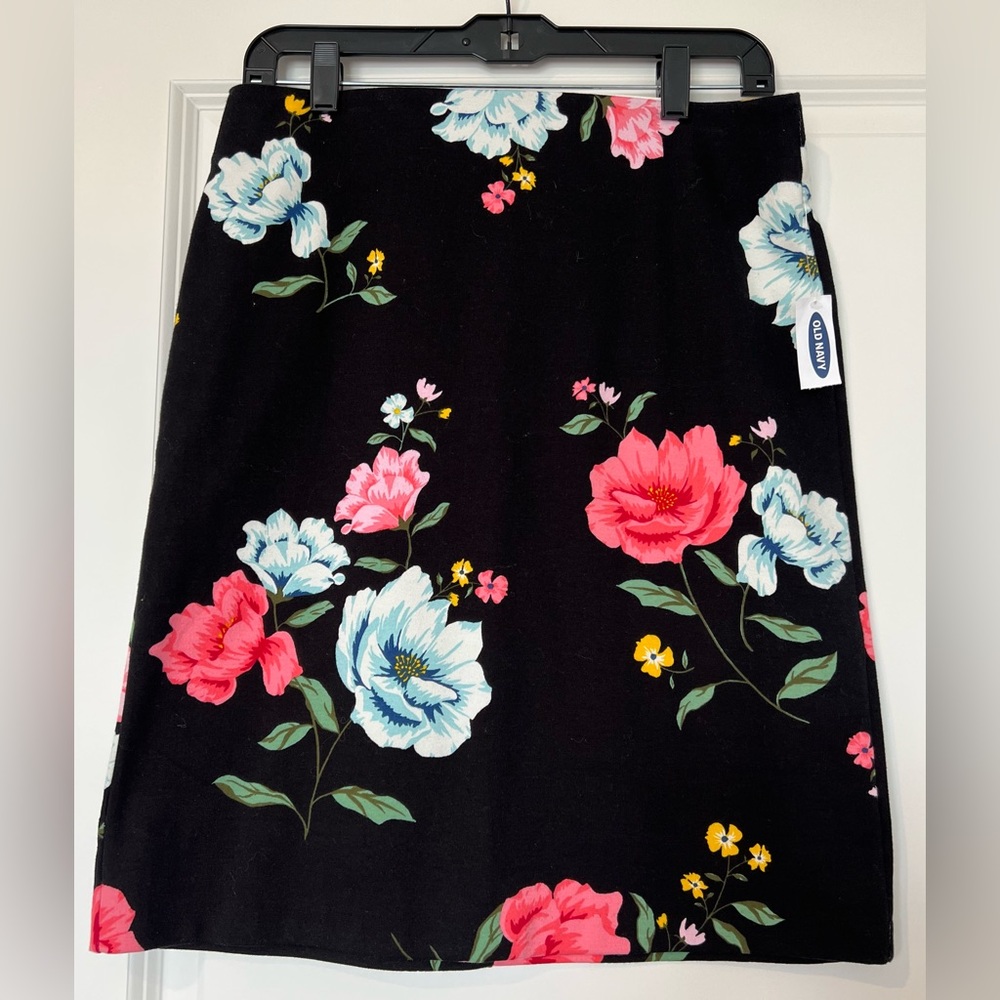 Old Navy Floral High-Waisted Pencil Skirt